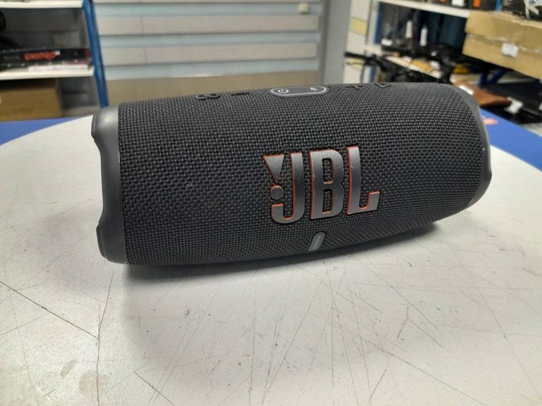 Купить Jbl charge 5 Б/У