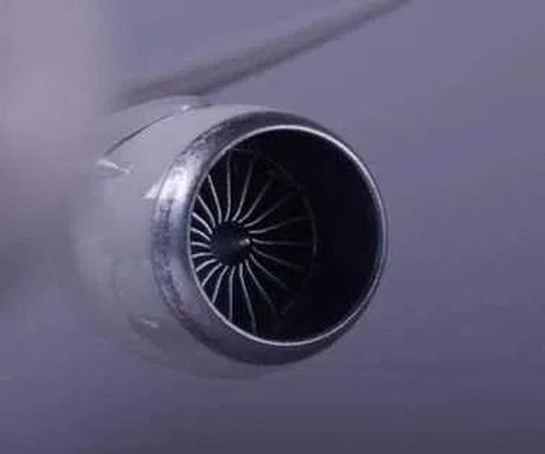 Модель пассажирского самолета Boeing 787-8 DreamLiner China Southern Airlines B-2725, 43см (масштаб 1:130) Код:null. Изображение 7