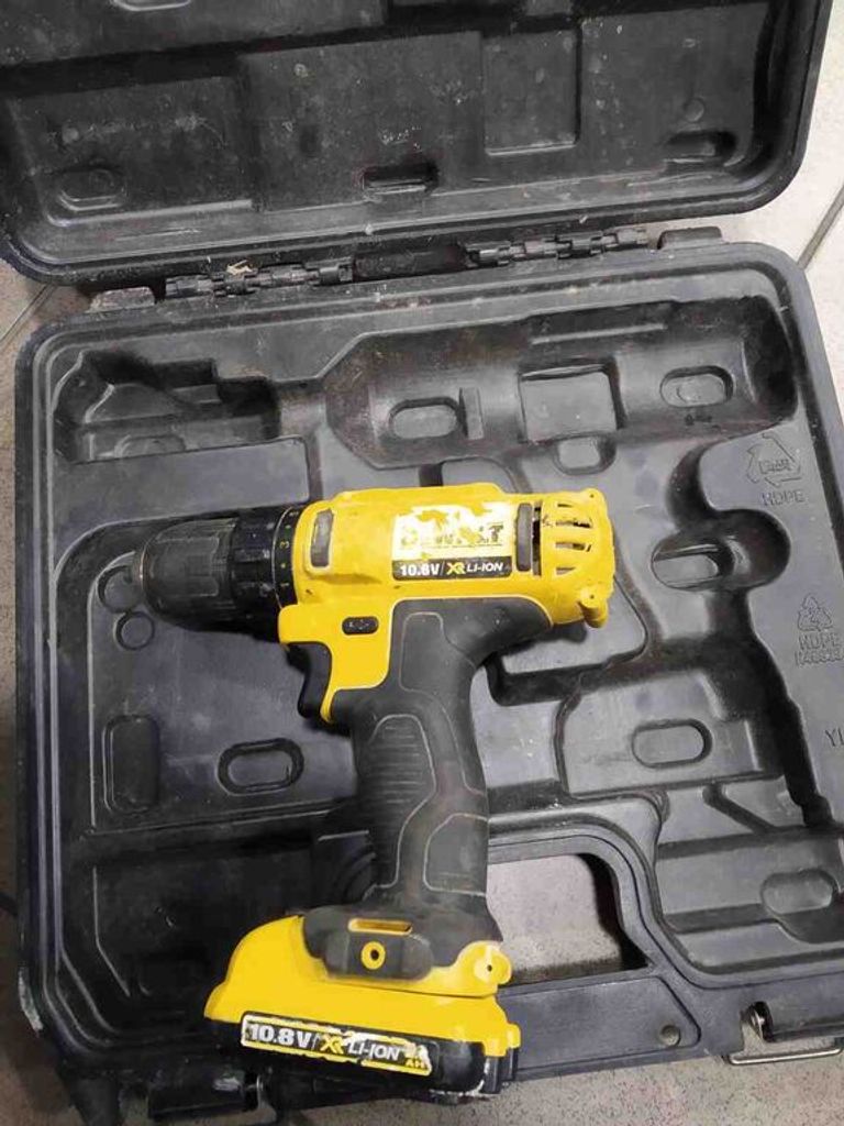 Дешево Dewalt dcd710 2акб 2.0ah з ломбарду