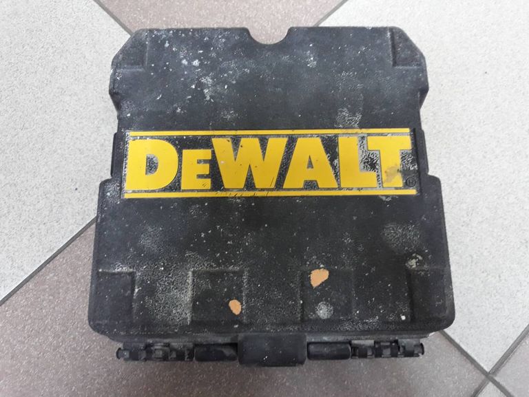 Объявление Dewalt dw 088 cg Б/У