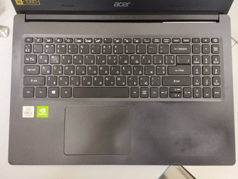 Acer core i5-1035g1 1,0ghz/ ram8gb/ ssd256gb/ gf mx330 2gb/ 1920х1080