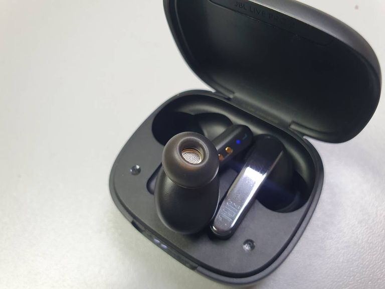 Купить Jbl live pro 2 Б/У