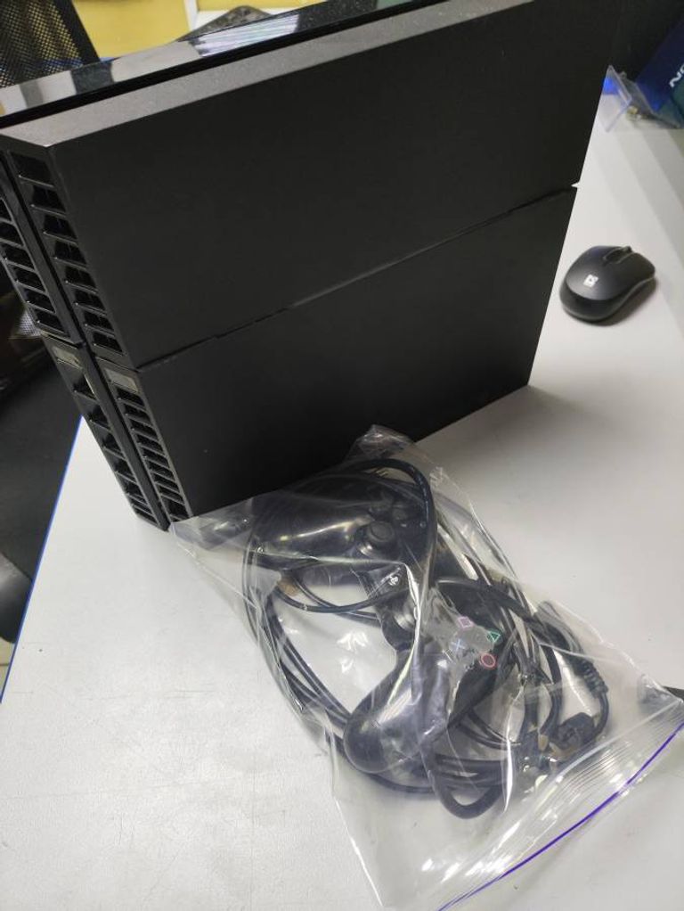 Дешево Sony playstation 4 500gb з ломбарду