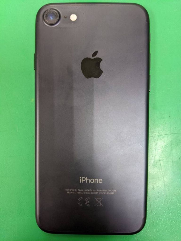 Купити Apple iphone 7 32gb Б/У