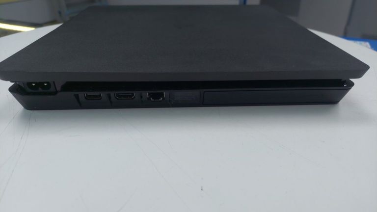 Дешиво  Sony PlayStation 4 Slim 1TB Black с ломбарда