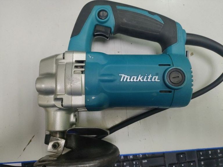 Купити Makita JS3201J Б/У