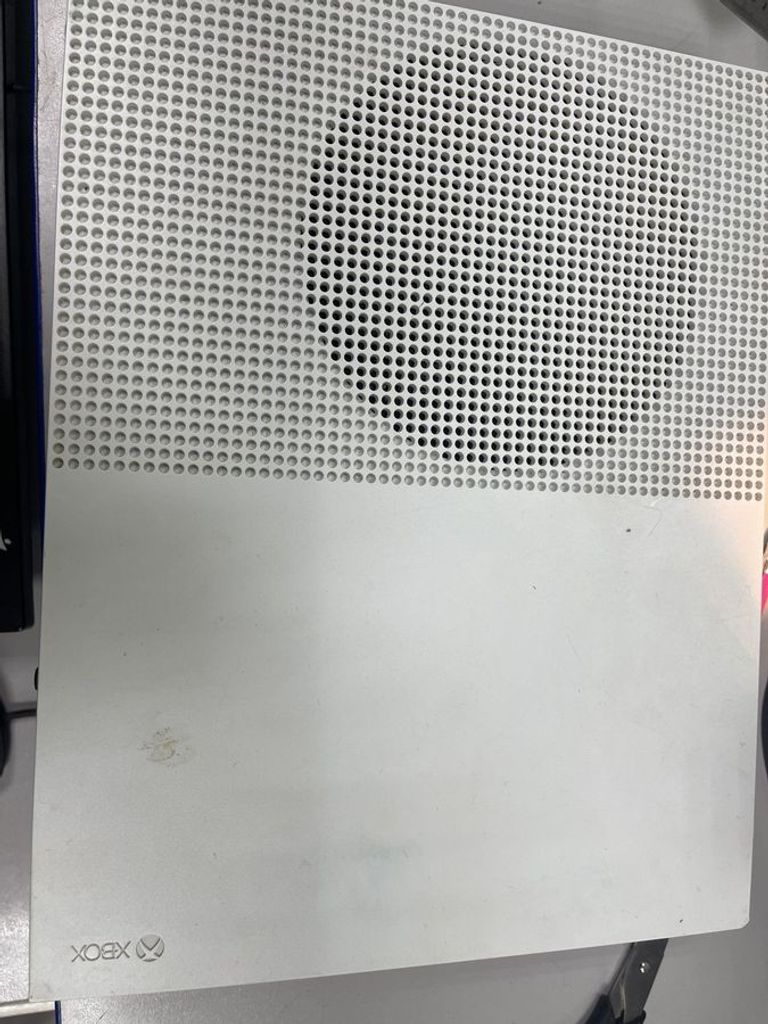 Дешево Microsoft Xbox One S 1TB з ломбарду