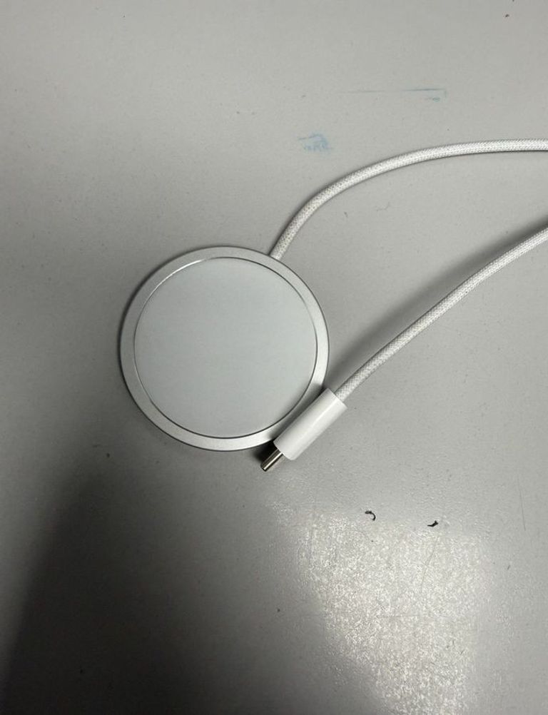 Дешево Apple magsafe charger з ломбарду
