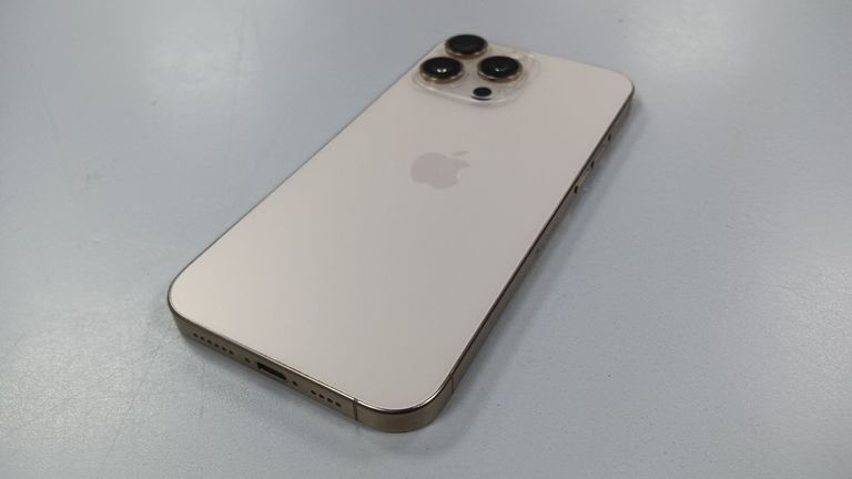 Дешево Apple iPhone 16 Pro Max 256GB Black Titanium (MYWV3) з ломбарду