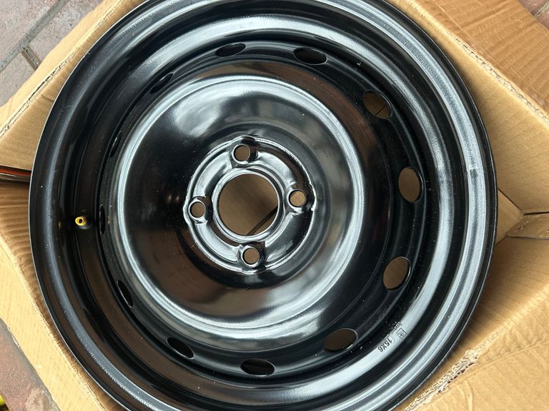 ДК B W6 R15 PCD4x100 ET40 DIA60.1 сталеві Код:null. Изображение 5