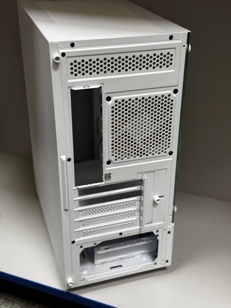 Розпродаж Gamemax storm white, продавець Техноскарб