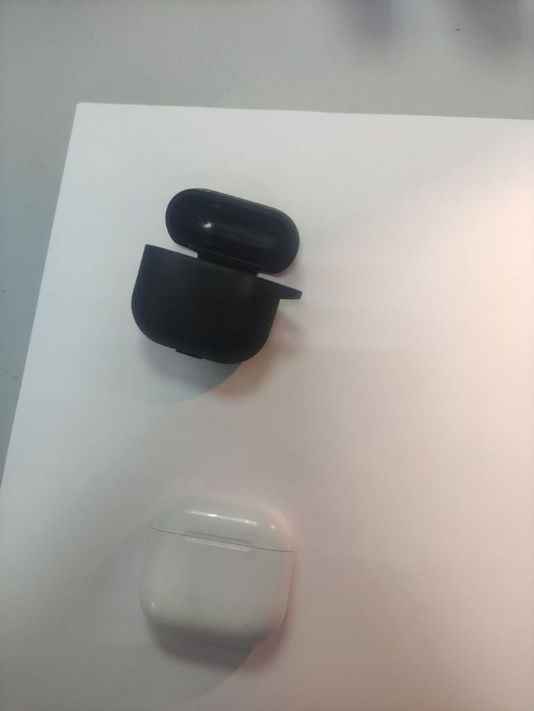 Купить Apple airpods 4 with active noise cancellation Б/У