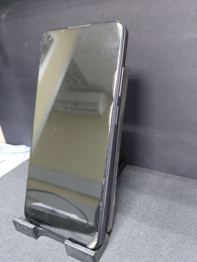 Дешиво Realme 11 8/256gb с ломбарда