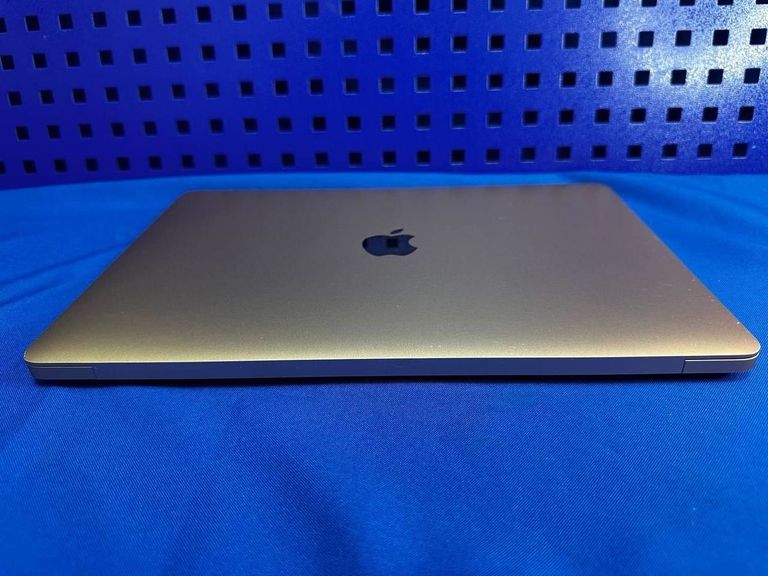Apple macbook air a1932 13,3" core i5 1,6ghz/ram8gb/ssd128gb/intel uhd graphics 617 Код:01-200810579. Изображение 9