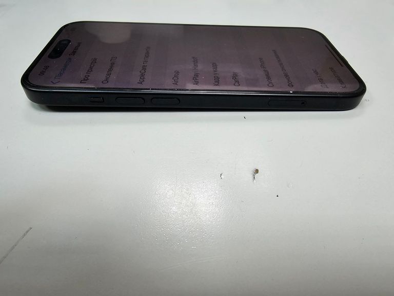 Apple iPhone 15 128GB Green Код:01-200825811. Изображение 5