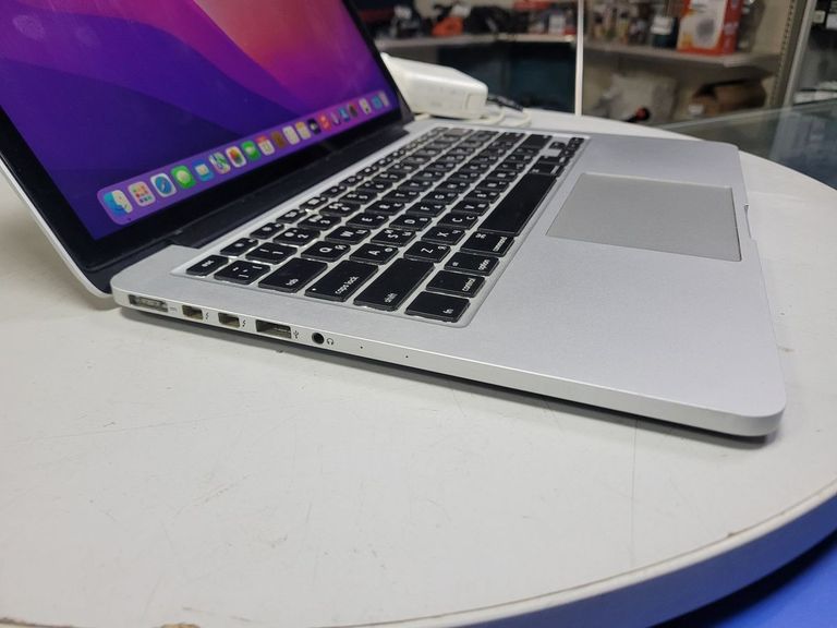 Оголошення Apple macbook pro a1502 екр. 13,3/core i5 2,6ghz/ram8gb/ssd128gb/retina/intel iris Б/У