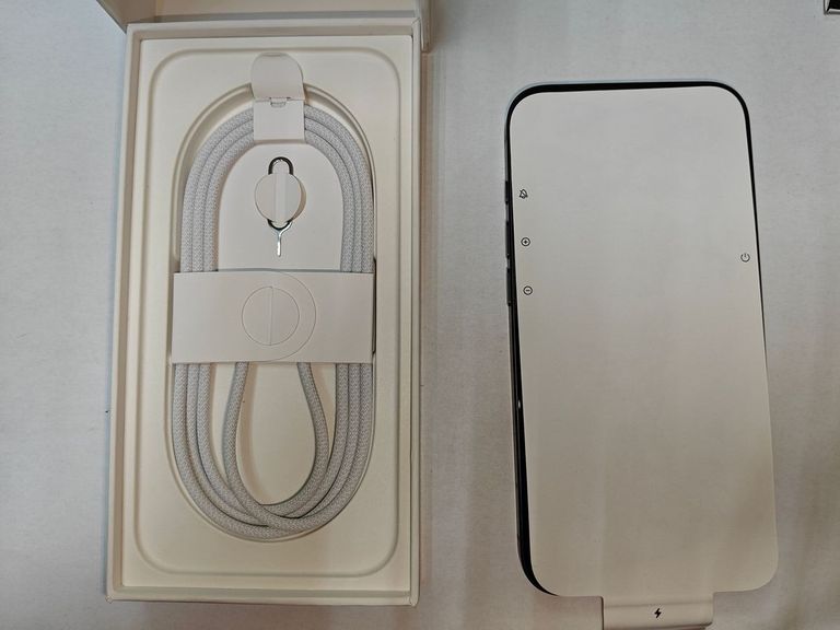 Дешево Apple iphone 16 256gb з ломбарду