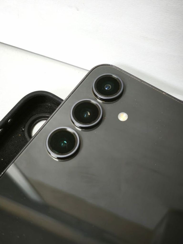 Дешево Samsung galaxy s24 fe 8/256gb з ломбарду