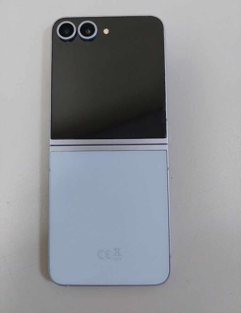 Дешиво Samsung galaxy flip6 12/256gb с ломбарда