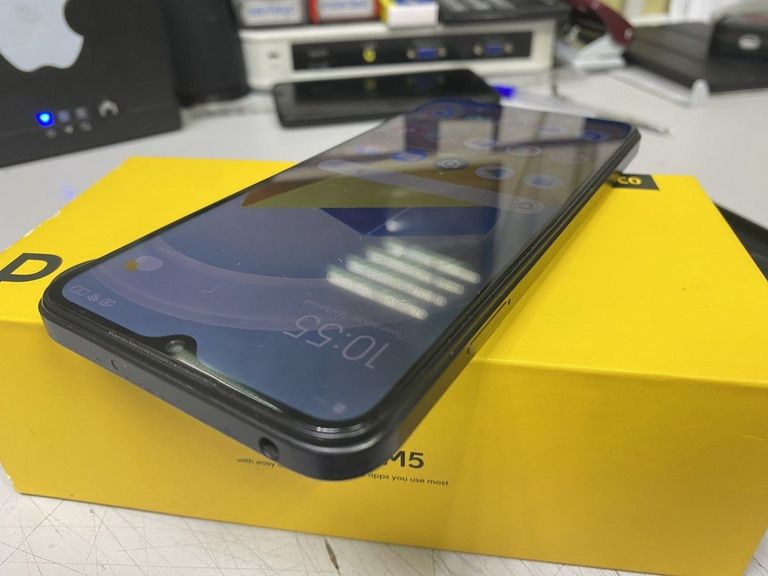 Дешиво Xiaomi Poco M5 4/128GB Black с ломбарда