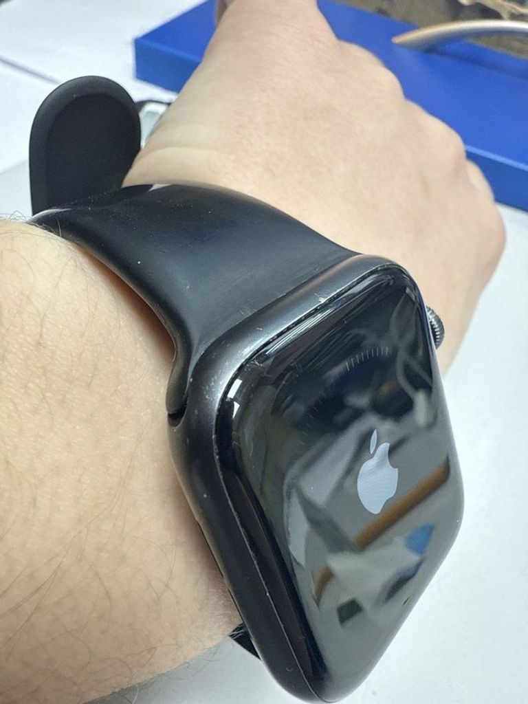 Оголошення Apple watch series 6 gps 44mm aluminum case Б/У