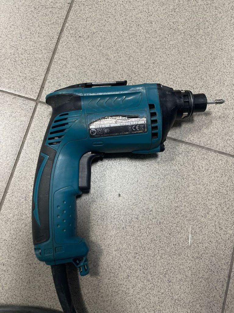 Распродажа Makita FS4300, продавец Техноскарб
