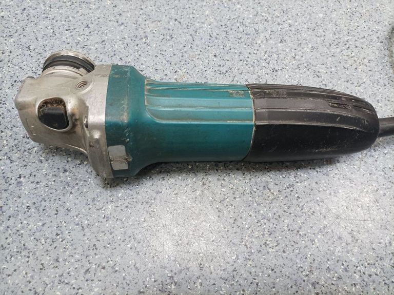 Дешево Makita GA5030 з ломбарду