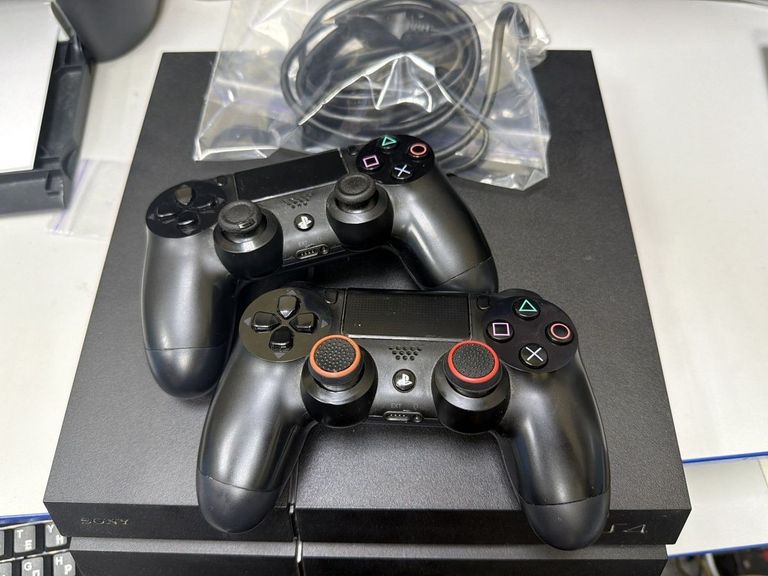 Купити Sony playstation 4 1tb Б/У