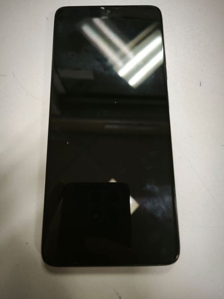 Оголошення Motorola moto g06 4g 4/64gb tendril Б/У