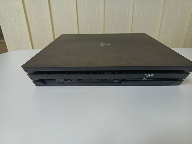 Купити  Sony PlayStation 4 Slim 1TB Black Б/У