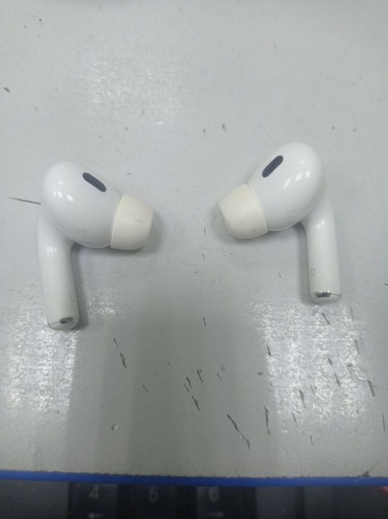 Купить Apple airpods pro 2nd generation magsafe Б/У