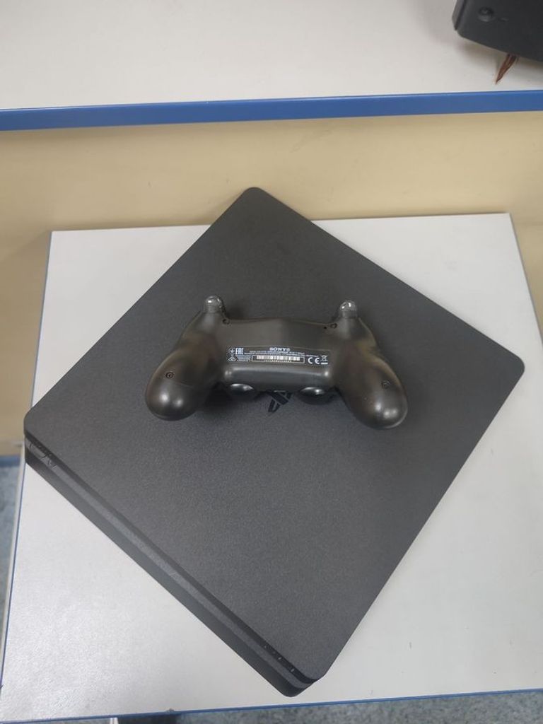 Оголошення  Sony PlayStation 4 Slim 1TB Black Б/У