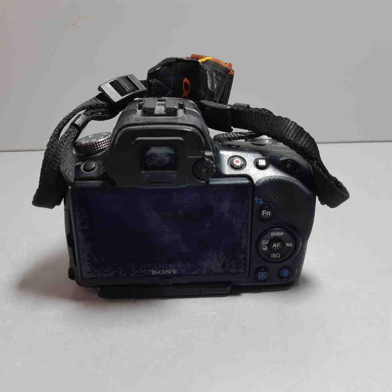 Дешево Sony Alpha  SLT-A33 Kit з ломбарду