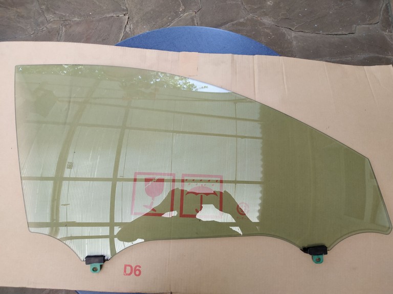 Купити для Toyota Camry XV 50 68101-33130 Б/У