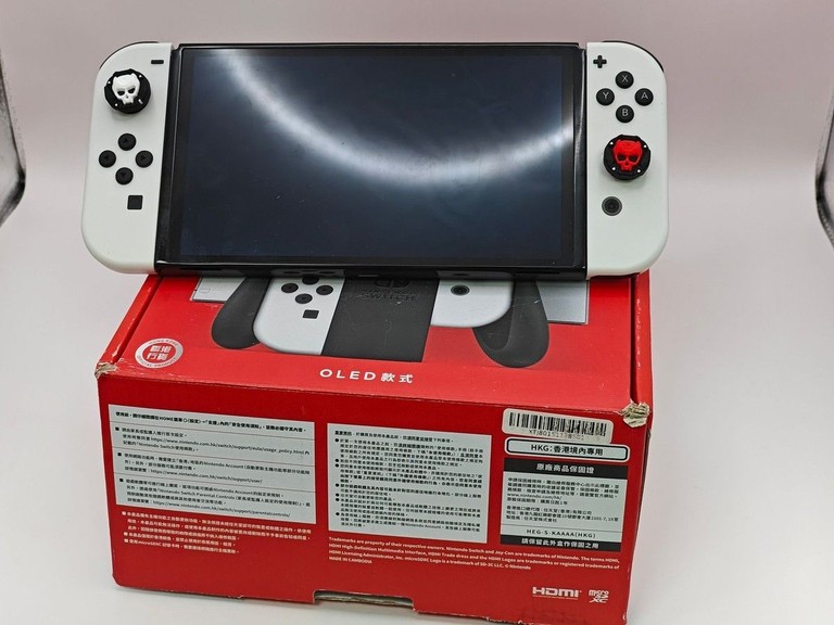 Купить Nintendo switch oled Б/У