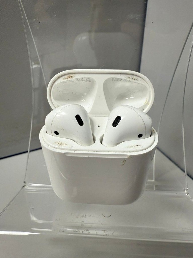 Дешево Apple airpods 2nd generation a1602, a2031, a2032 з ломбарду