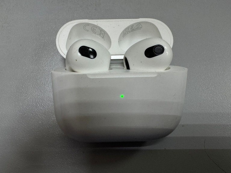 Купити Apple airpods 3rd generation Б/У