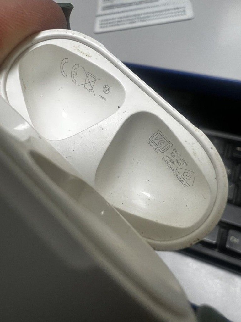 Оголошення Apple airpods 2nd generation a1602, a2031, a2032 Б/У