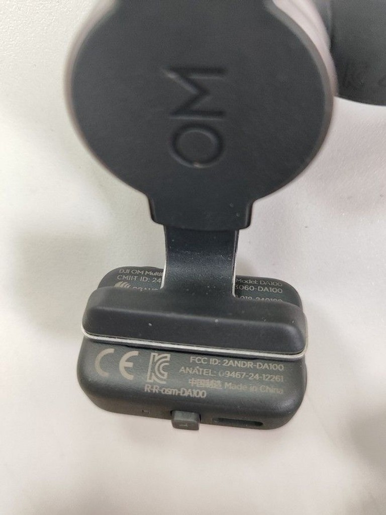 Дешево Dji osmo mobile 7p з ломбарду