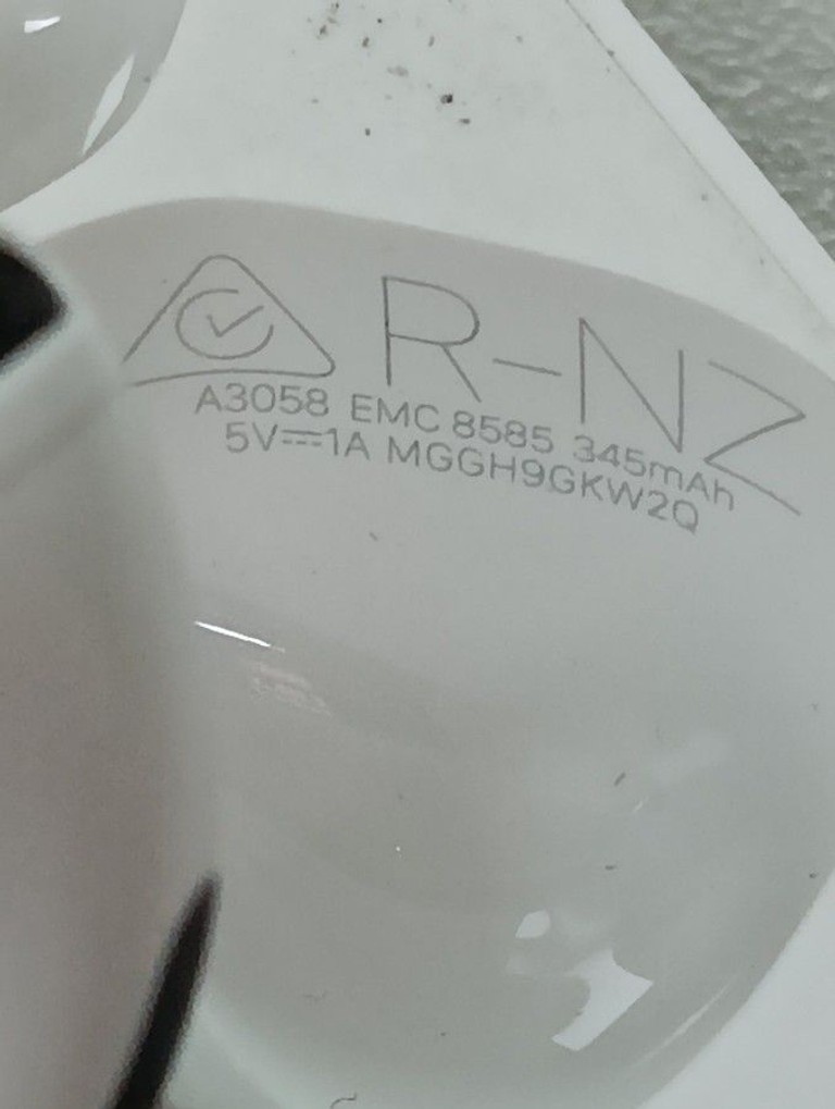Купить Apple airpods 4 Б/У