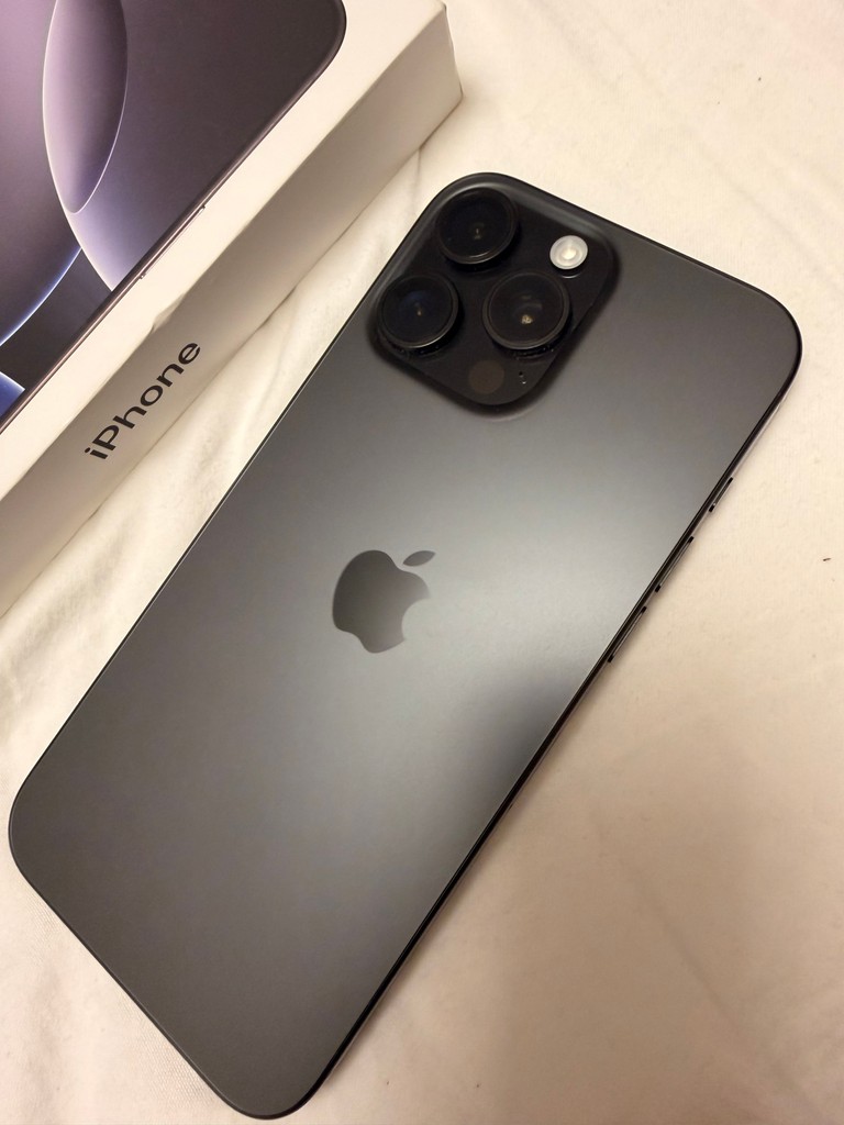 Объявление Apple iPhone 16 Pro Max 256GB Black Titanium (MYWV3) Б/У