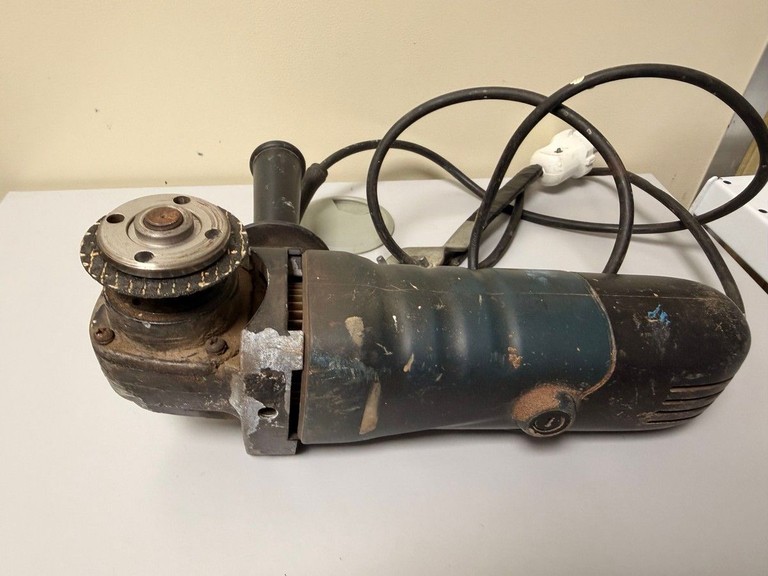 Дешево Ferm FAG-125N з ломбарду