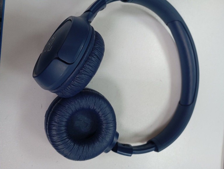 Купити Jbl tune 520bt Б/У