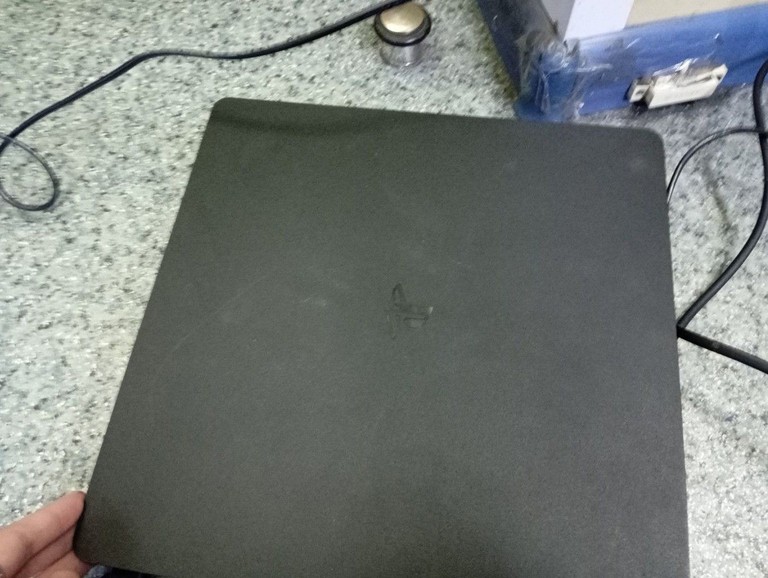 Объявление Sony PlayStation 4 Slim 1TB Black Б/У