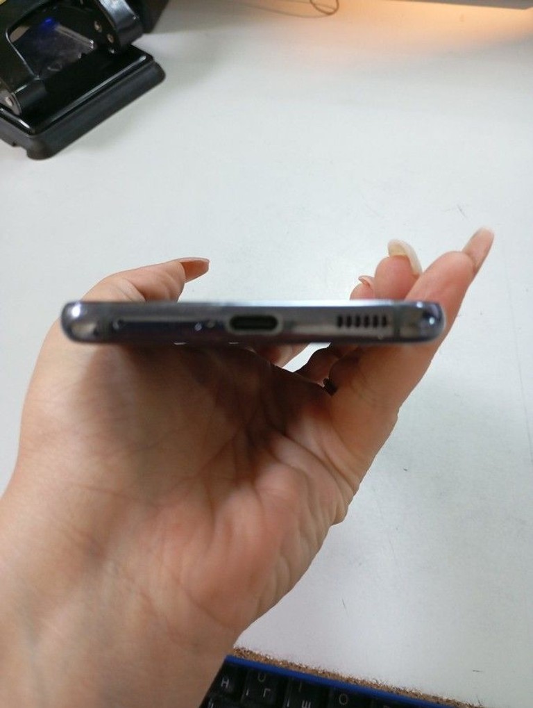 Оголошення Samsung galaxy s21 5g 8/128gb Б/У