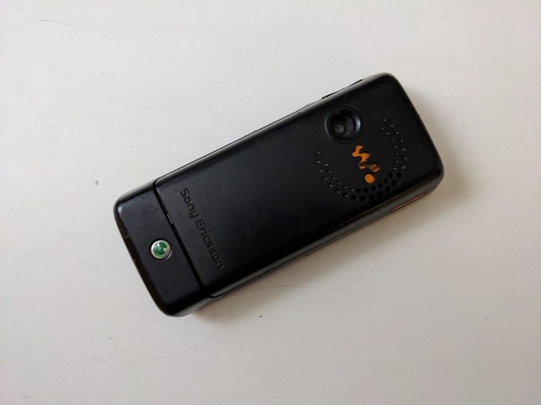 Дешево Sony Ericsson W200i з ломбарду