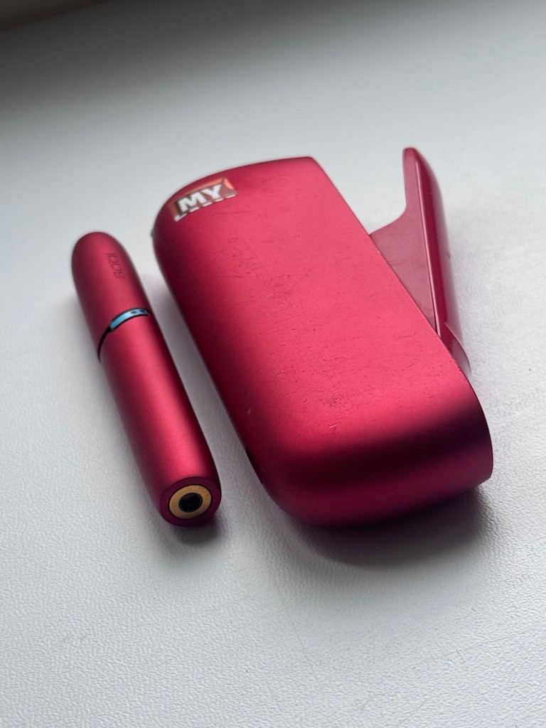 Дешево iQOS 3 DUO, красный з ломбарду