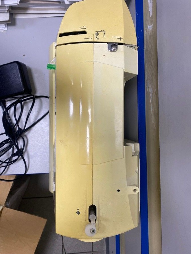 Дешево Singer Brilliance 6180 з ломбарду