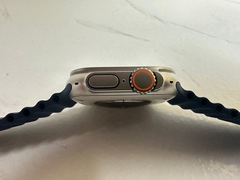 Apple watch ultra 2 gps + cellular 49mm titanium case Код:01-201152356. Изображение 5
