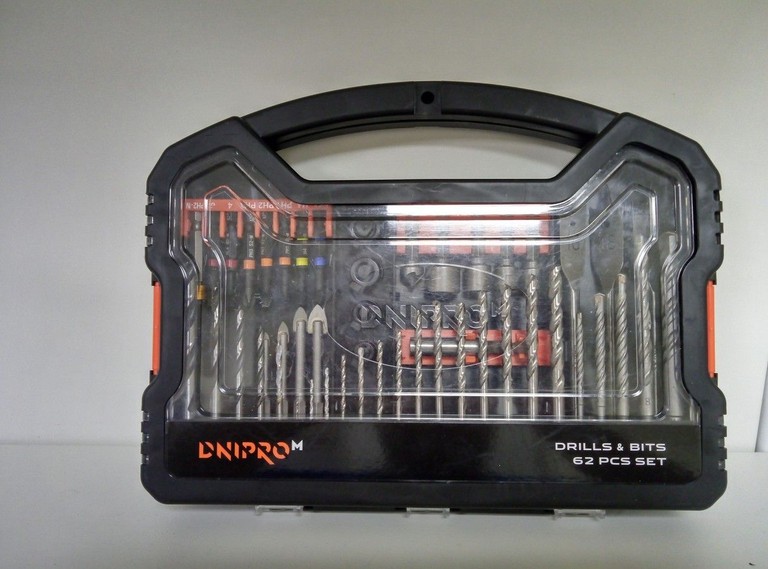 Купити Dnipro-M impact drills and bits 62 pcs set Б/У